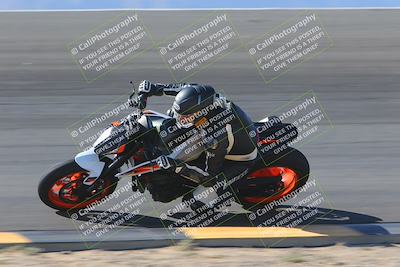 media/Nov-06-2023-Moto Forza (Mon) [[ce023d0744]]/2-Advanced Group/Session 2 (Bowl Speed Pans)/